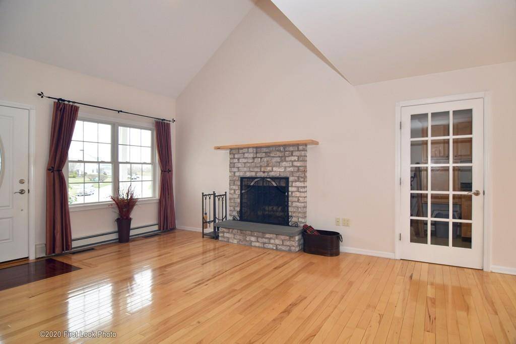 Cranston, RI 02921,25 Cassandra Ct