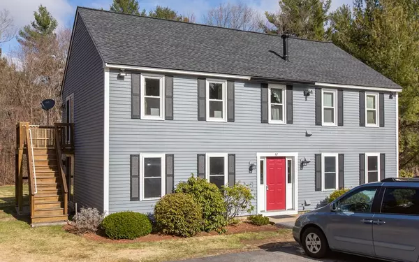 57 Lantern Ln #1, Dracut, MA 01826