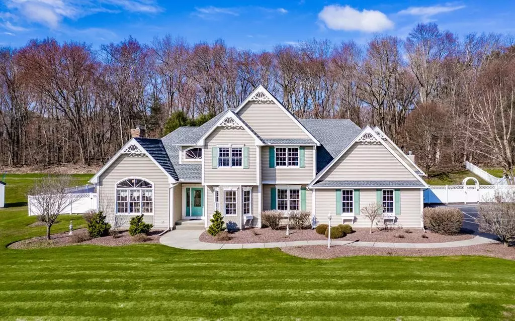 East Longmeadow, MA 01028,15 Anna Marie Ln