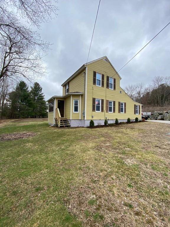 5 Day Rd, Dudley, MA 01571