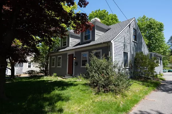 221 N Franklin St, Holbrook, MA 02343