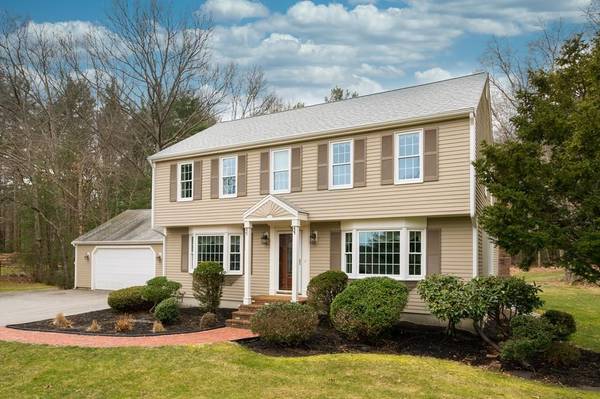 168 Edgewater Dr, Pembroke, MA 02359