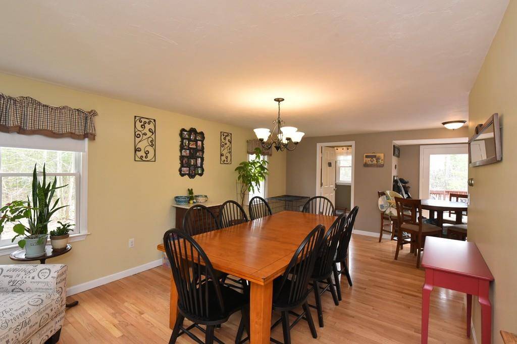 Douglas, MA 01516,650 N W Main St