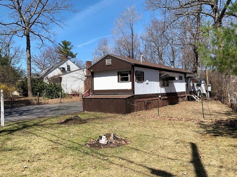 10 Tolman Ave, Shirley, MA 01464