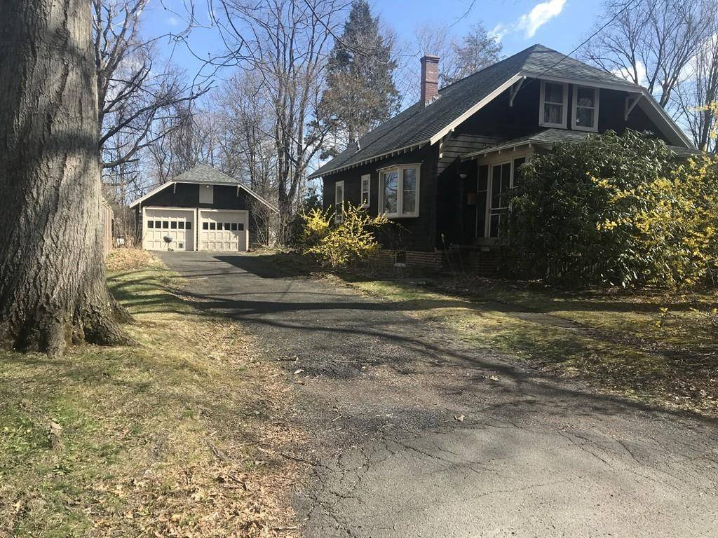 21 Dewey Ct, Northampton, MA 01060