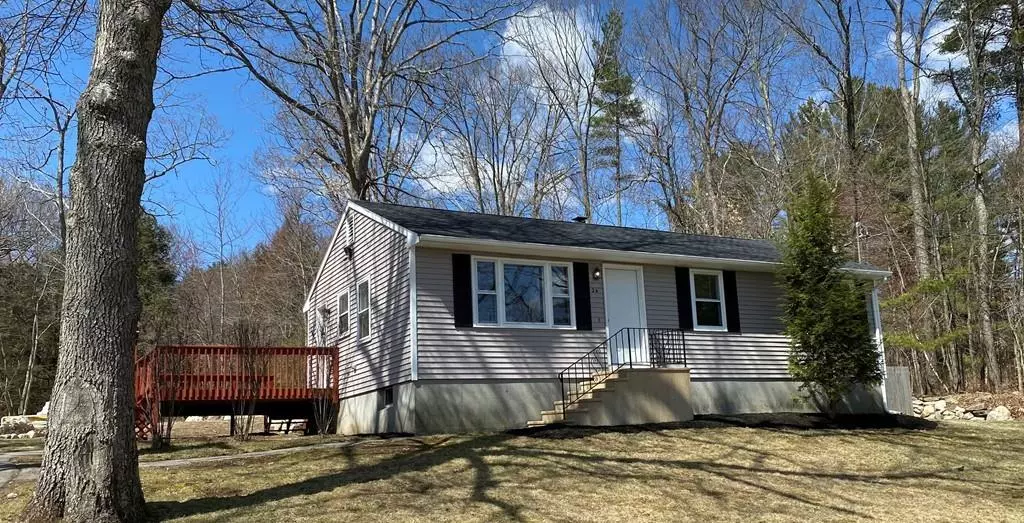 24 Rawson Dr, Leicester, MA 01524