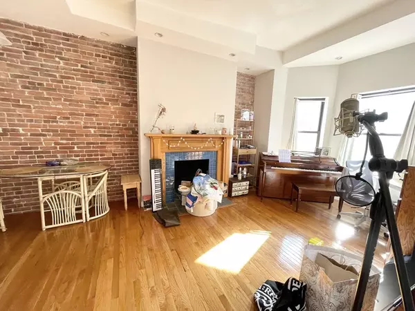 Boston, MA 02115,71 Gainsborough #301