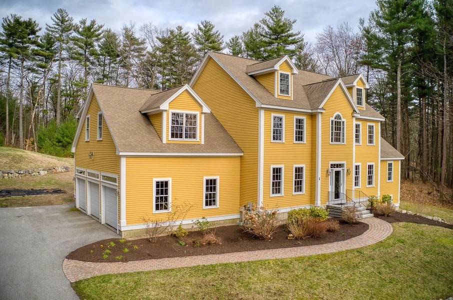 4 Craggs Road, Harvard, MA 01451