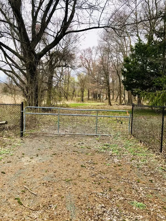 0 Shoemaker Ln, Agawam, MA 01001