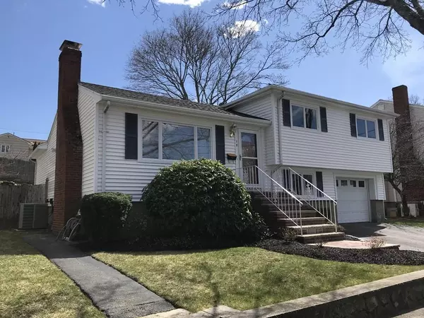 18 Kittredge St, Peabody, MA 01960