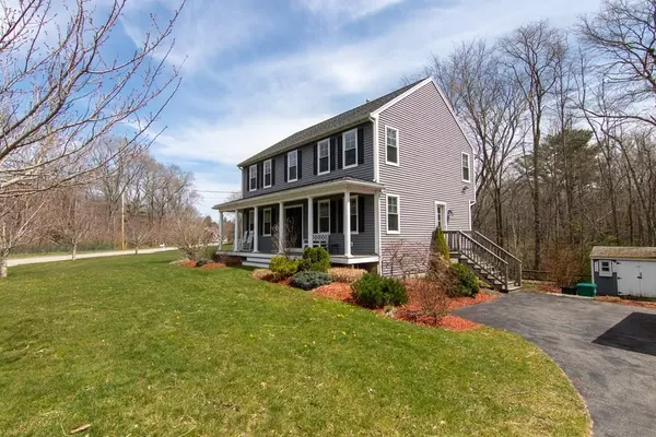 5 Regatta Dr, Attleboro, MA 02703