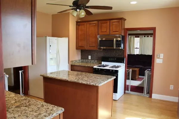 Westfield, MA 01085,9 Frederick St