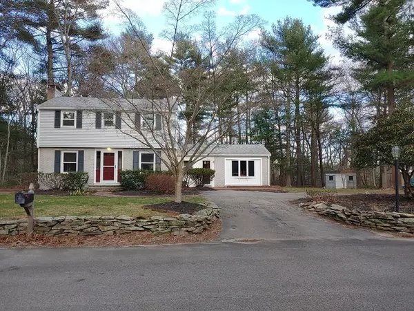 23 Winterberry Ln, Rehoboth, MA 02769