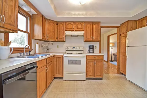 Plainville, MA 02762,4 Water Dr