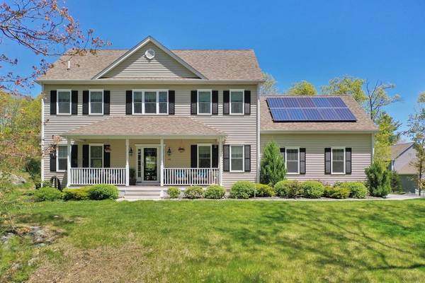 62 Oak Hill Ave,  Wrentham,  MA 02093