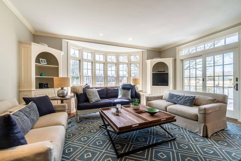 Cohasset, MA 02025,69 Elm St