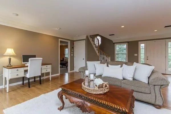 Groton, MA 01450,57 Duck Pond Dr