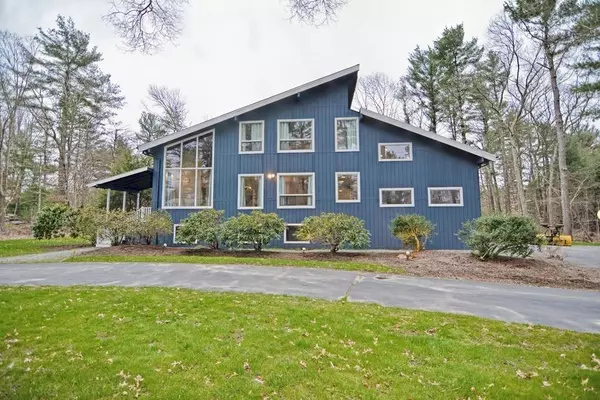 5 Evergreen Dr, Easton, MA 02356