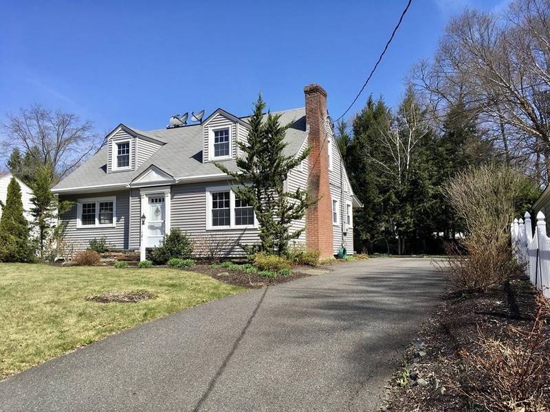 101 Cottage Street, Greenfield, MA 01301