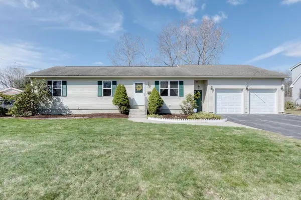 38 Mechanic St, Palmer, MA 01069