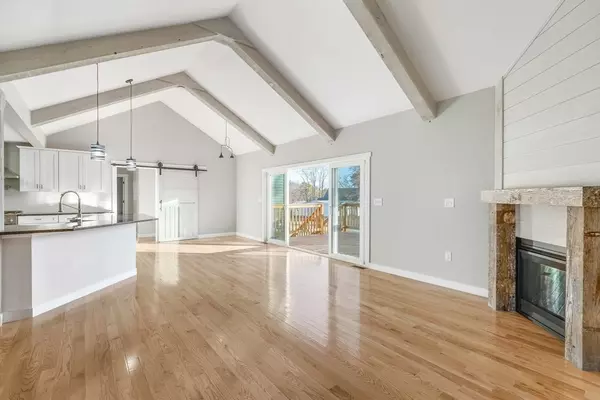 Blackstone, MA 01504,13 R Orchard St