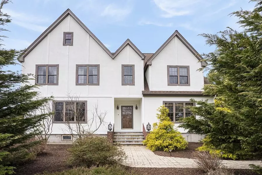 334 Hortonville, Swansea, MA 02777