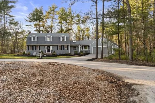 Duxbury, MA 02332,20 Holly Tree Ln