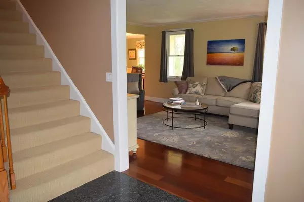 Rochester, MA 02770,173 Pierce St