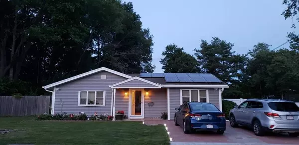 31 Mcdevitt Rd, Randolph, MA 02368