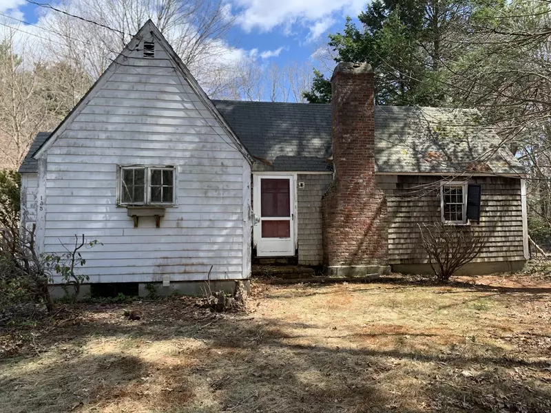 135 Cutler Rd, Hamilton, MA 01982