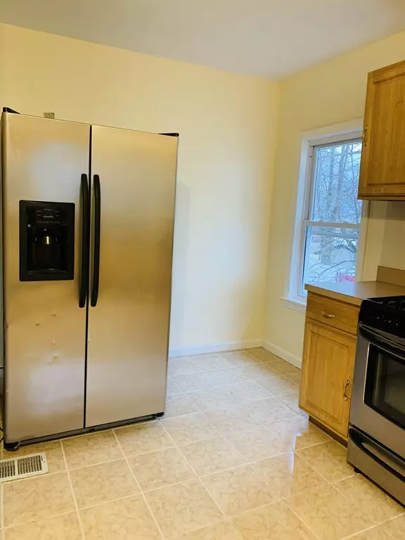 Brockton, MA 02301,87 Ford St