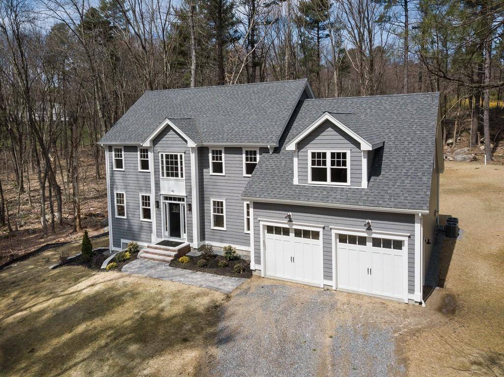 42 W Elm St, Hopkinton, MA 01748