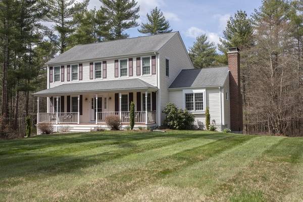 37 Mayflower Lane, Rochester, MA 02770