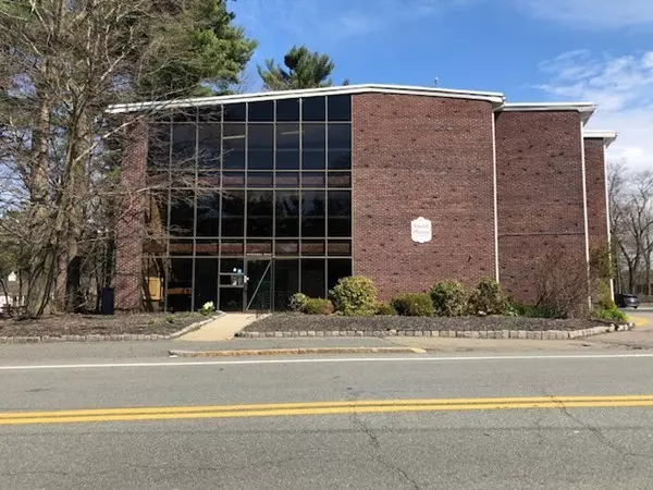 915 Edgell Rd #71, Framingham, MA 01701
