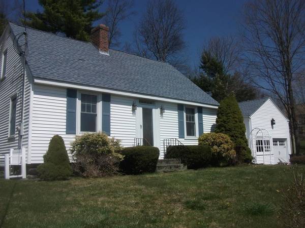 Sterling, MA 01564,8 Meetinghouse Hill Rd