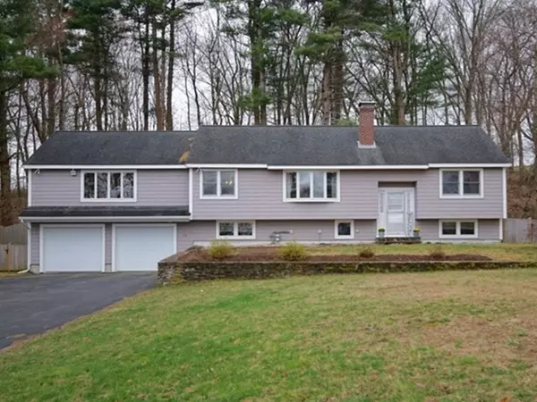 33 Rollins St, Groveland, MA 01834