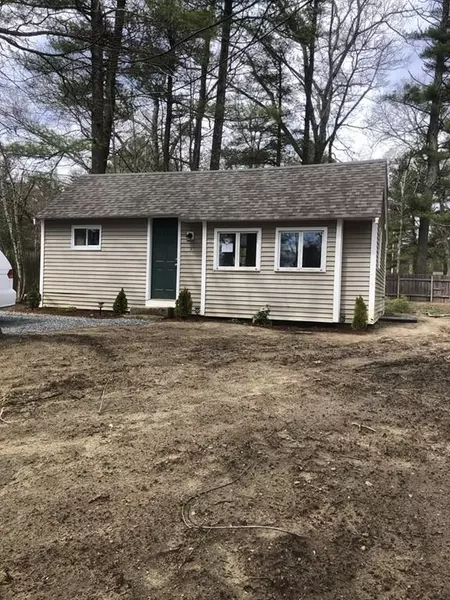 7 Summit St, Lakeville, MA 02347