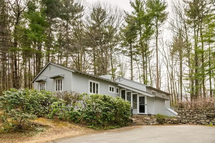 158 Sandy Pond Road, Lincoln, MA 01773