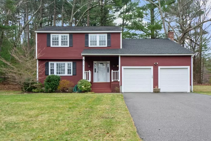 5 Banbury Dr, Westford, MA 01886