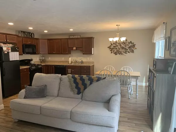 Ayer, MA 01432,1 Longview Circle #B