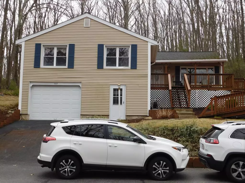 Auburn, MA 01501,387 Rochdale St