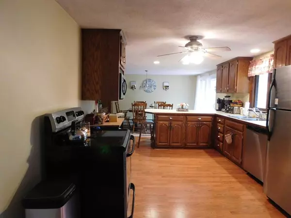 Auburn, MA 01501,387 Rochdale St