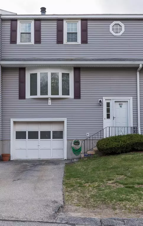 12 Village Grn #12, Millbury, MA 01527