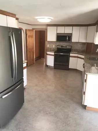 Auburn, MA 01501,216 Pakachoag St