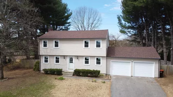 51 Wrenwood Ln, Agawam, MA 01001