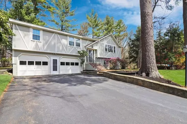 6 Mohawk Rd, Andover, MA 01810