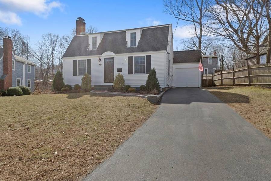 13 Bayberry Road, Hingham, MA 02043