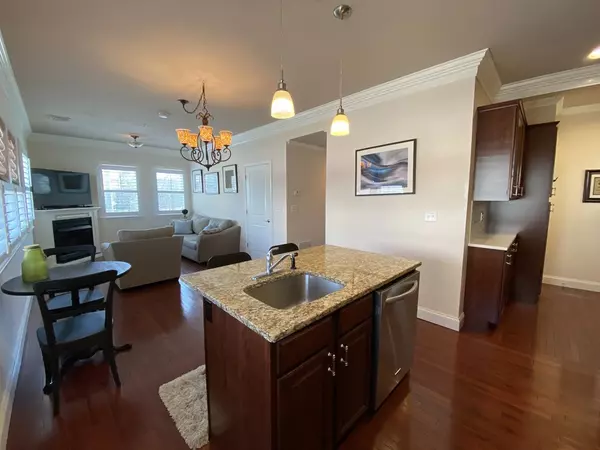 2 North Main Street #B201, Mansfield, MA 02048