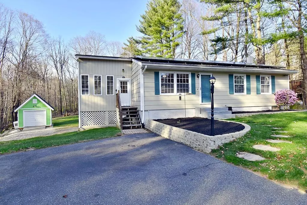 Southbridge, MA 01550,119 Dennison Cross Rd