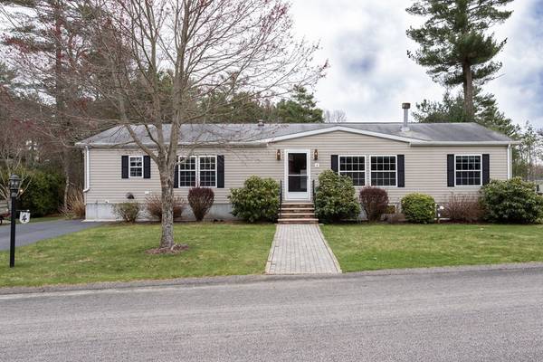 4 Heather Lane, Carver, MA 02330